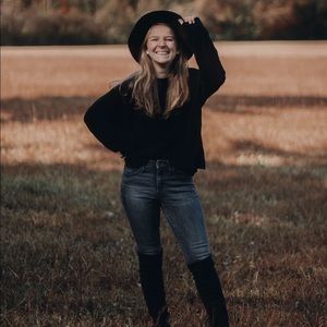 Meet •• Me 😊✨